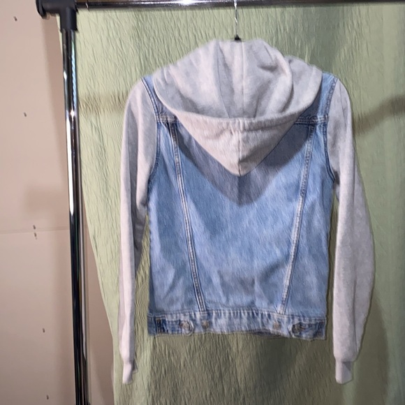 DIVIDED Denim/Sweatshirt Jacket, Women’s, Pockets, Casual, Good Condition, Used. - Picture 2 of 5